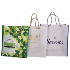 הדפסת לוגו על גבי שקיות בד בשילוב שרוך איכותי